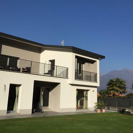 White House Lucia Villa Colico Buitenkant foto
